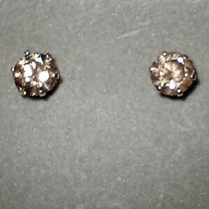 14Kt Yellow Gold 0.90ct Champagne Diamond Stud Post Earrings